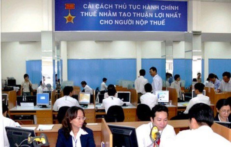 Khóc với luật một đằng, hướng dẫn một nẻo